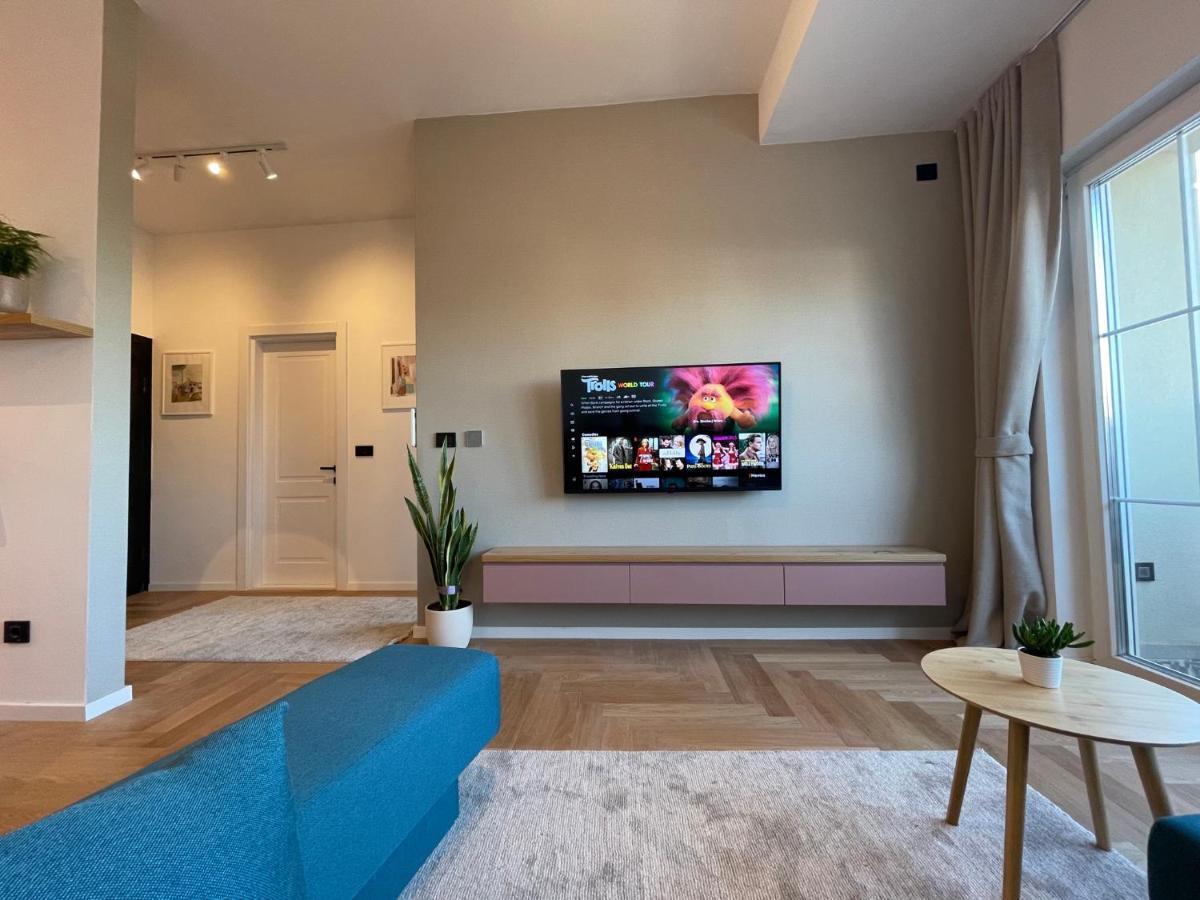 Floral Inn Prishtine Bagian luar foto