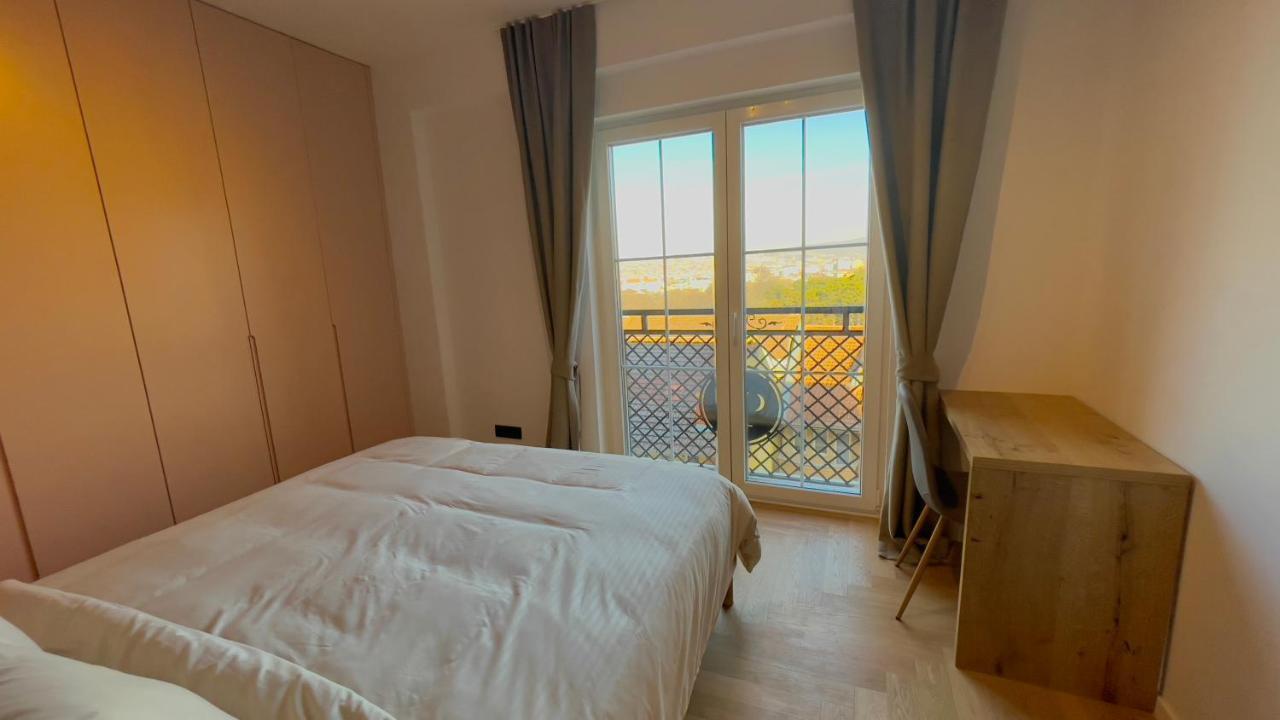 Floral Inn Prishtine Bagian luar foto